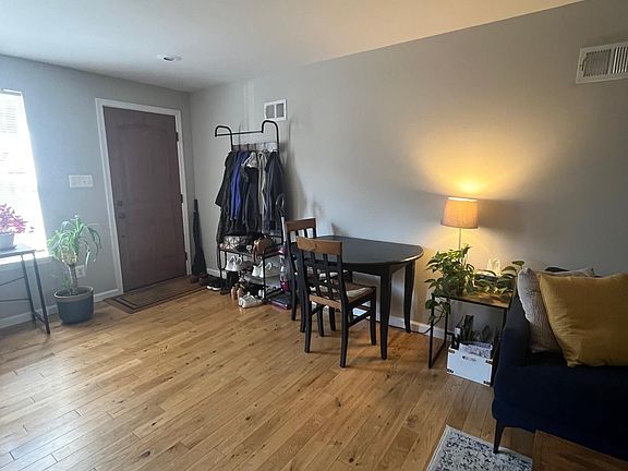 5th image of 2121 Clymer St