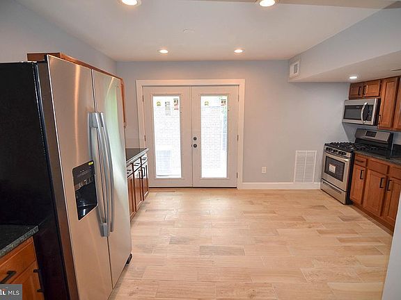 5th image of 1679 W St SE APT 301