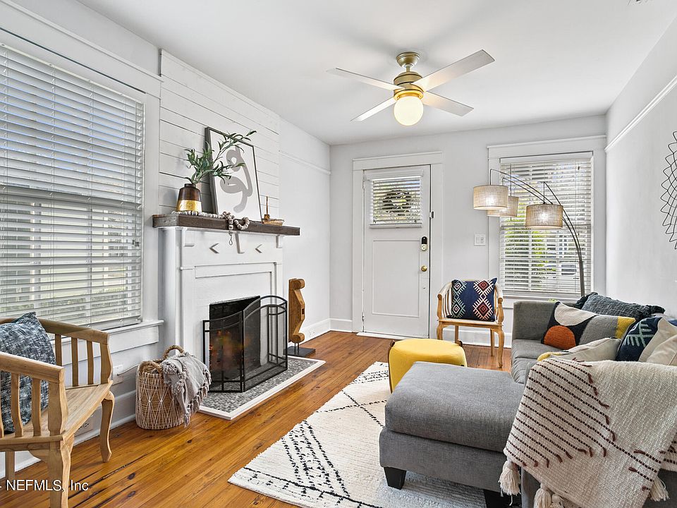 1st image of 2779 DELLWOOD Avenue
