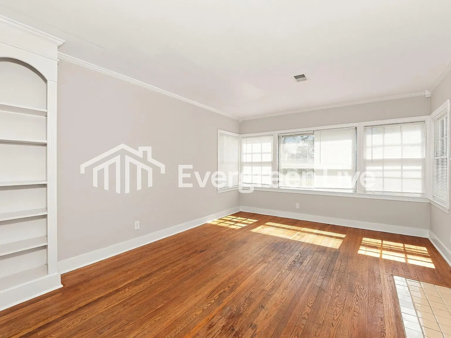3 bed, 2.0 bath, 1518 sqft, $1,245 — Photo 3