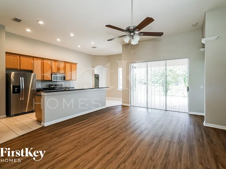 11737 Summer Springs Dr — Photo 4
