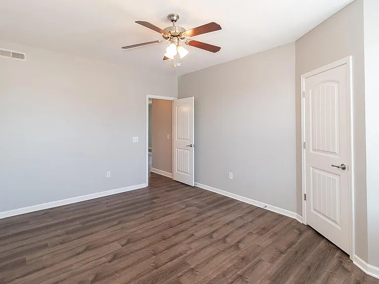 625 Folks Rd #111 — Photo 19