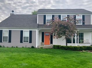 1975 Fairfield Dr, Rochester Hills, MI 48306