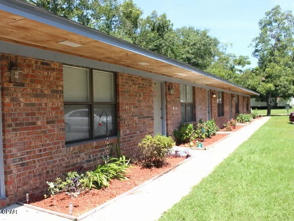 1311 Plum Cir #45