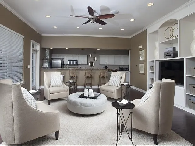 Nelson Pointe Apartment Homes — Photo 3