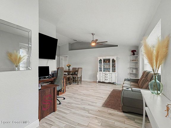4th image of 5070 Curtis Blvd