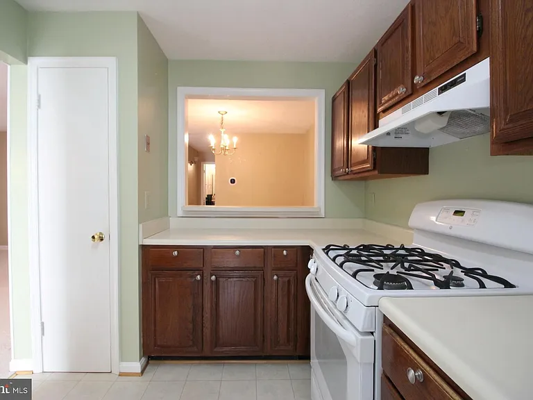 10118 Oakton Terrace Rd #10118 — Photo 8