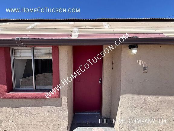 5th image of 1104 W Ontario St