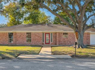 3416 Walnut Dr, Bay City, TX 77414