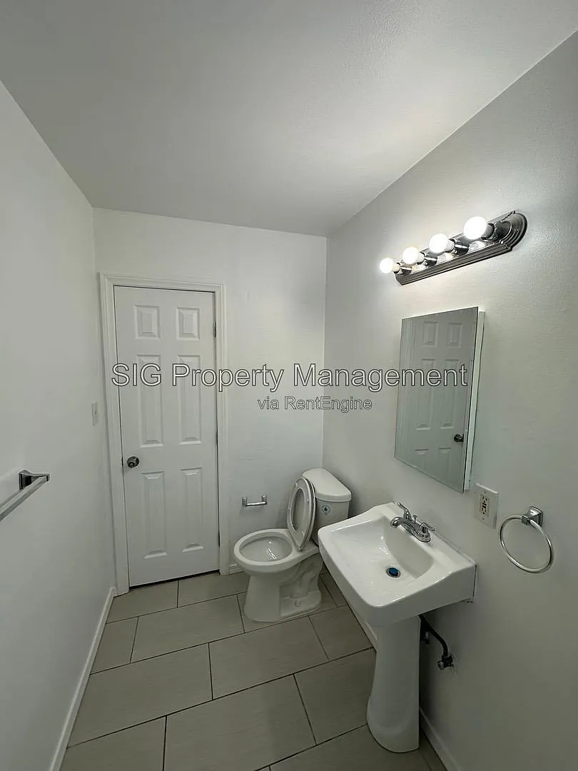 1 bed, 1.0 bath, $1,750 — Photo 4