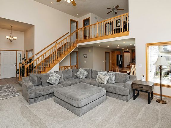 3rd image of 409 NE 21st St