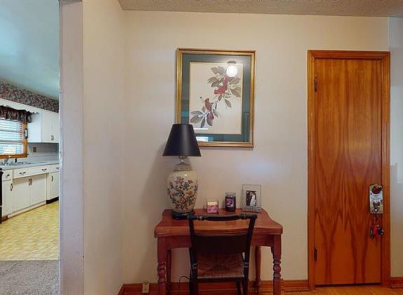 2nd image of 2830 Esther Blvd