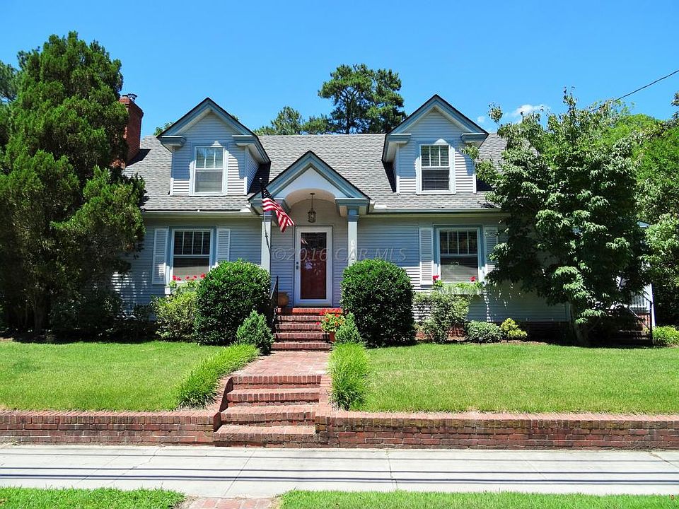 1st image of 425 W College Ave