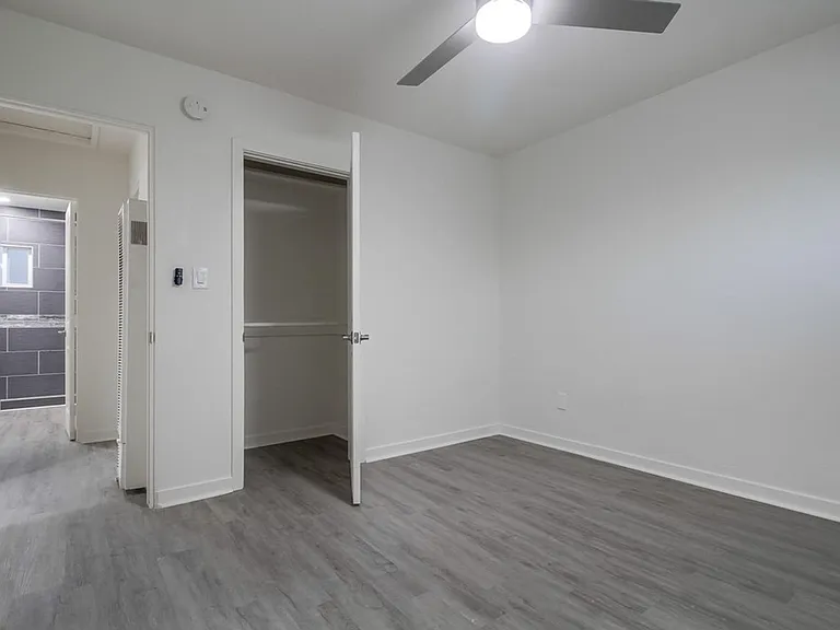 Broadway Lofts — Photo 34