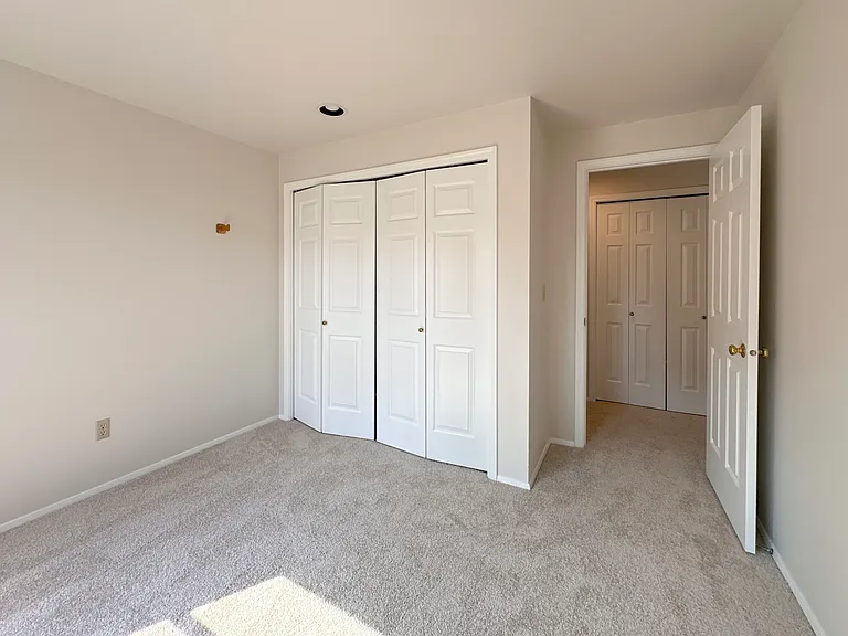 Guest bedroom 1