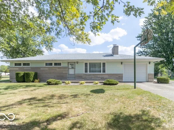98 S Clearview Dr, New Castle, IN 47362