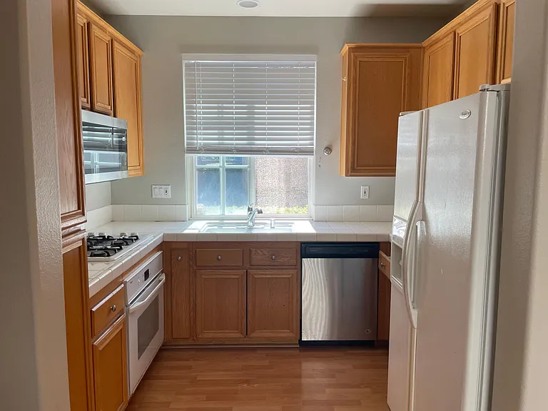 9740 Fieldthorn St — Photo 3