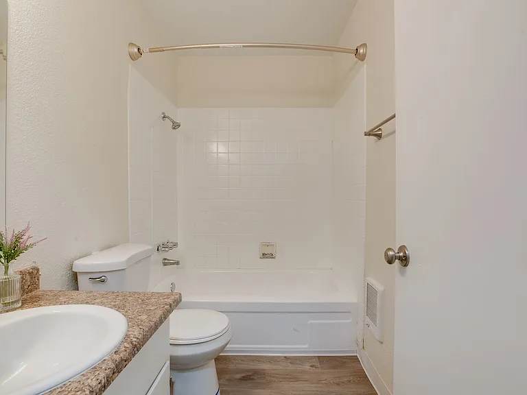 PARK PLACE APARTMENTS - YOUR HOME IS HERE! - UP TO 6 WEEKS FREE! — Photo 18
