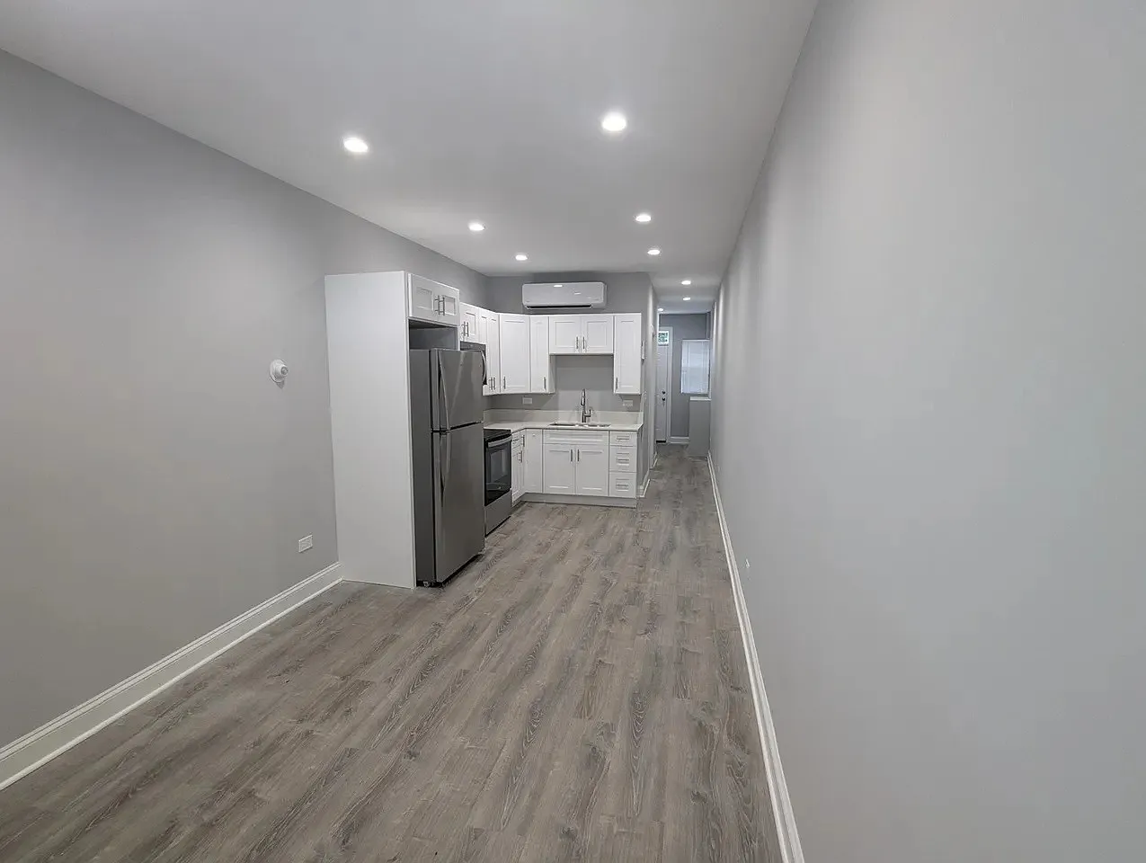 Studio, 400 sqft, $1,600 — Photo 4