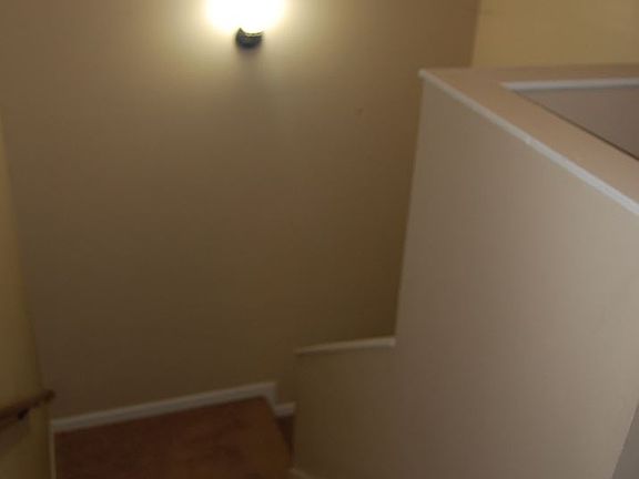 3rd image of 102 Hillsboro Ln