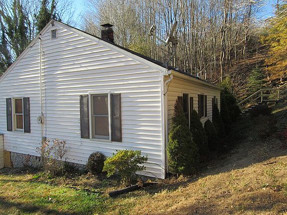 4th image of 4232 S 226th Hwy