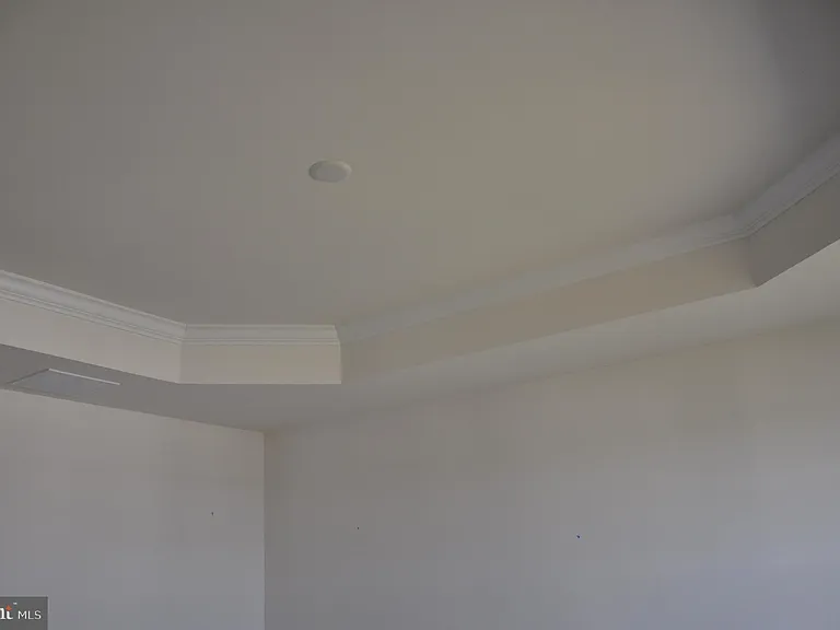 905 Susan Cir — Photo 27