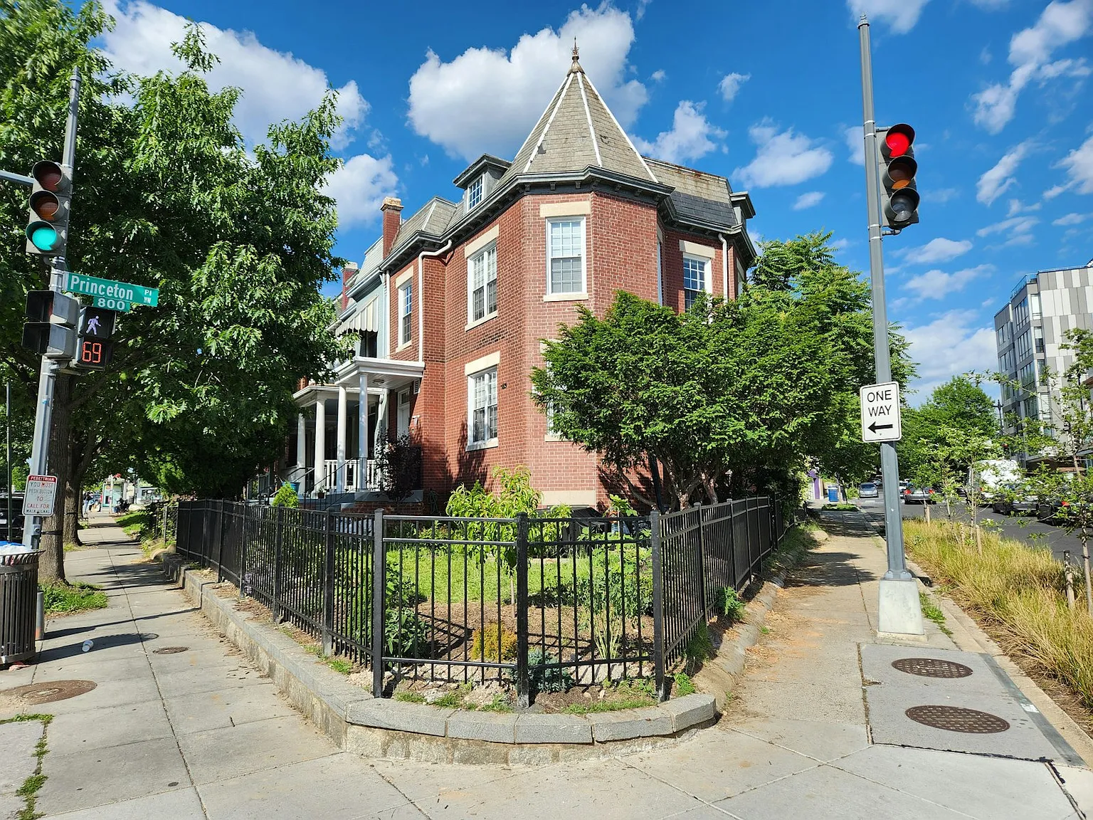 3647 New Hampshire Ave NW — Photo 2