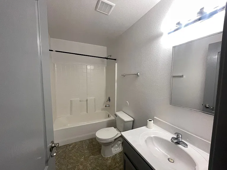 14304 Gil Reyes Dr #D — Photo 15