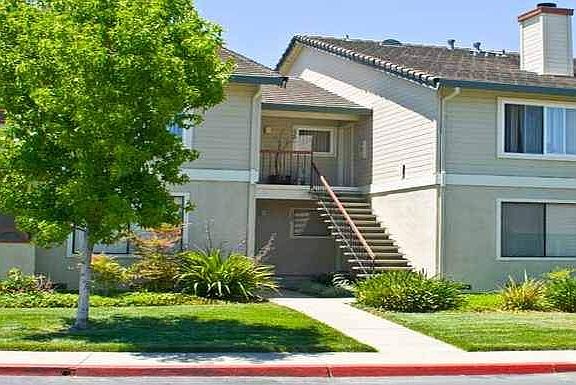 4th image of 300 Peppertree Way #274