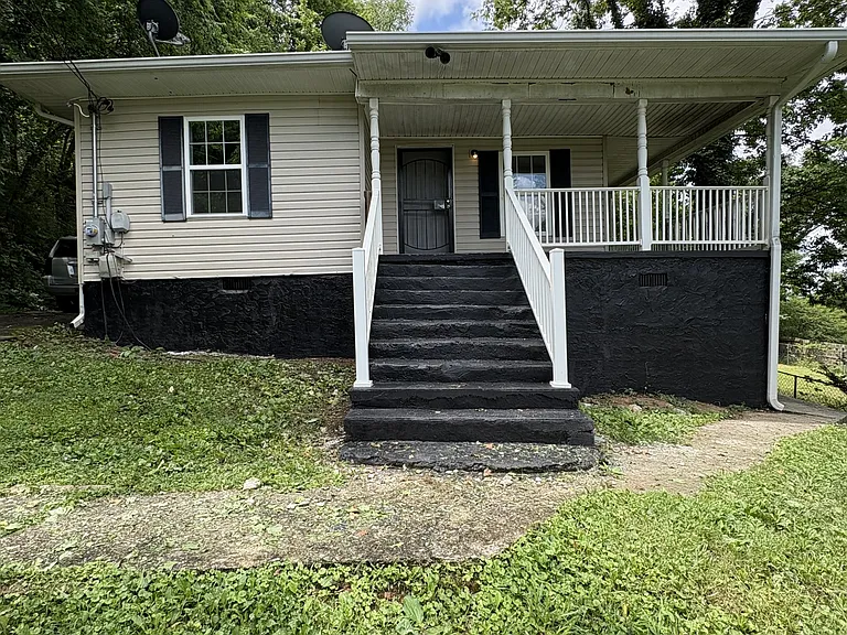 2612 Ocoee St — Photo 1