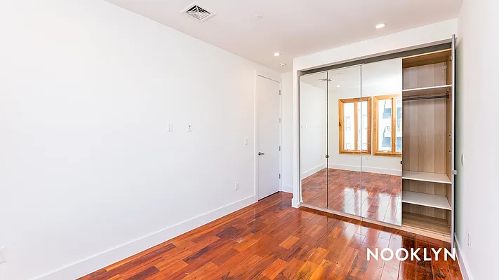 Rented by Nooklyn NYC LLC | media 10