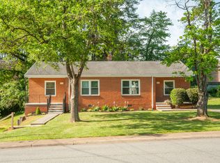 2218 Wayne Ave #A, Charlottesville, VA 22901