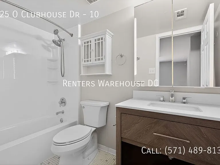 125 O'Clubhouse Dr #10 — Photo 6