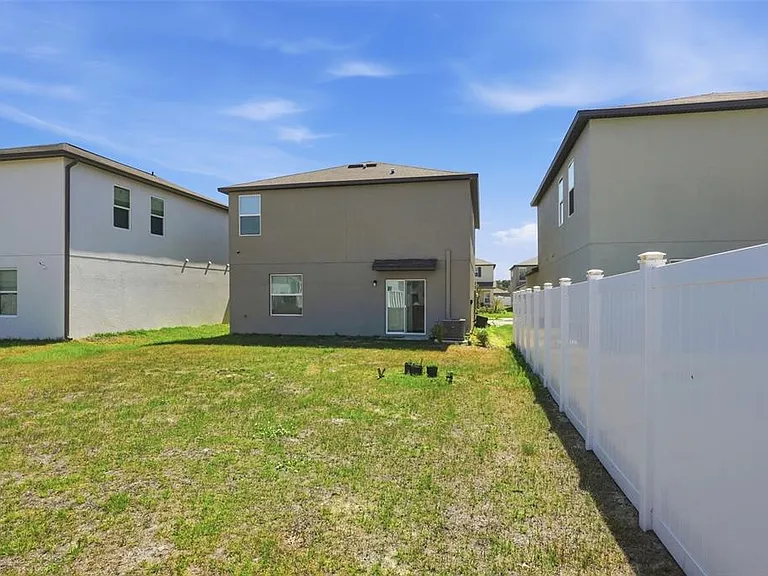 13712 Newbridge St — Photo 24