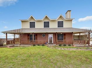 2025 Country Club Rd, Cleburne, TX 76033