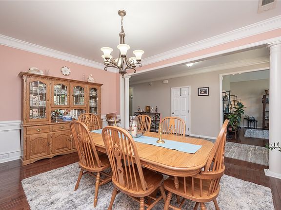 5th image of 806 Hartscove Ct