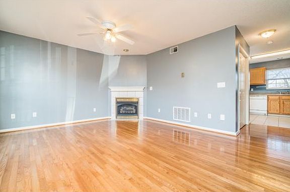 3rd image of 3115 W Walnut St APT 12