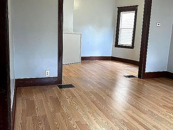 3rd image of 36 Glendale Pl