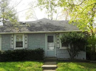 901 Colonial Dr, Machesney Park, IL