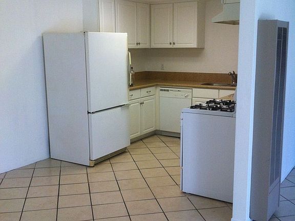 2nd image of 205 W Connecticut Ave W