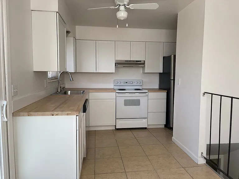 16832 E 13th Ave — Photo 9