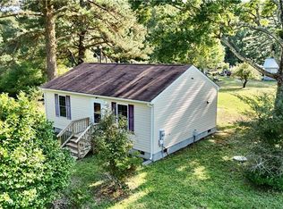 1385 Gaskins Rd, Weems, VA 22576