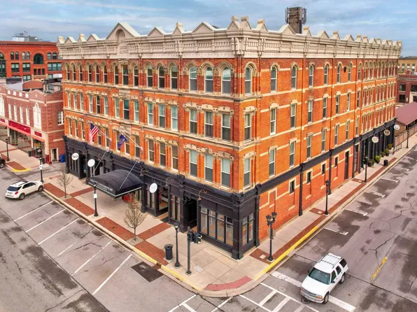 315 Center Ave APT 403, Bay City, MI 48708