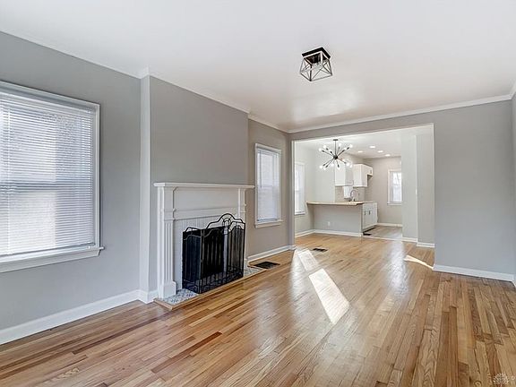 5th image of 182 W Hudson Ave