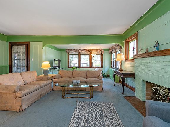 4th image of 4616 Iris Ln