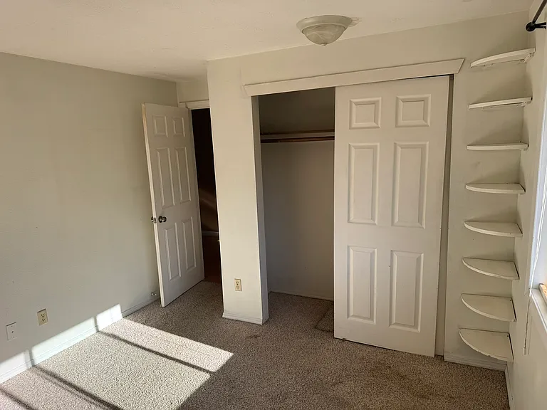 4218 NE Meadow Ln — Photo 8