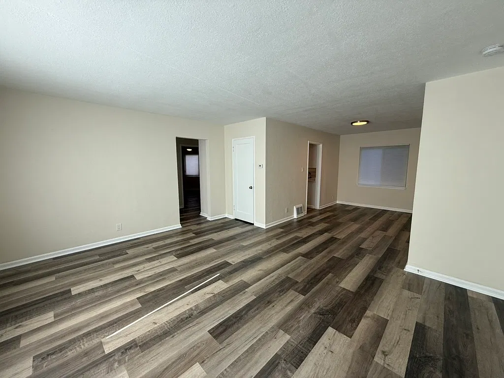 2 bed, 1100 sqft, $2,495 — Photo 2