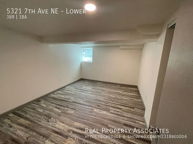 5321 7th Ave NE #LOWER — Photo 6