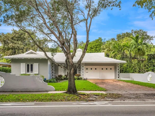 2200 Alhambra Cir, Coral Gables, FL 33134