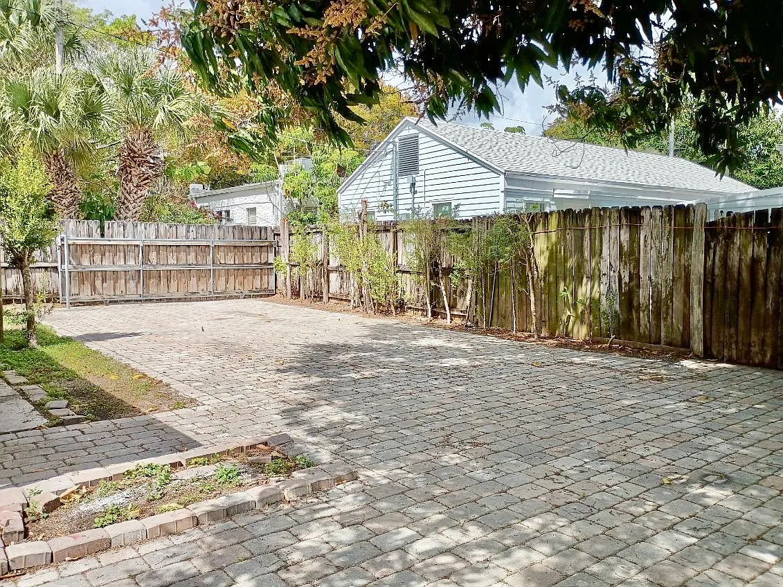 1 bed, 650 sqft, $1,795 — Photo 3